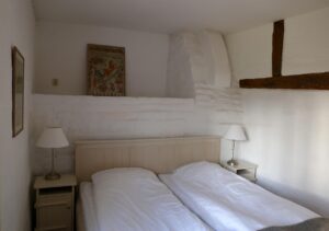 ドミトリールーム女性におすすめの快適な宿泊先は？