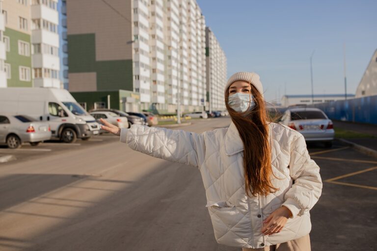 女性の一人旅でタクシーを利用する際の注意点は？