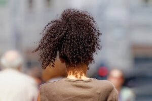 女性の一人旅で財布をなくしたとき、どう対処すればいい？